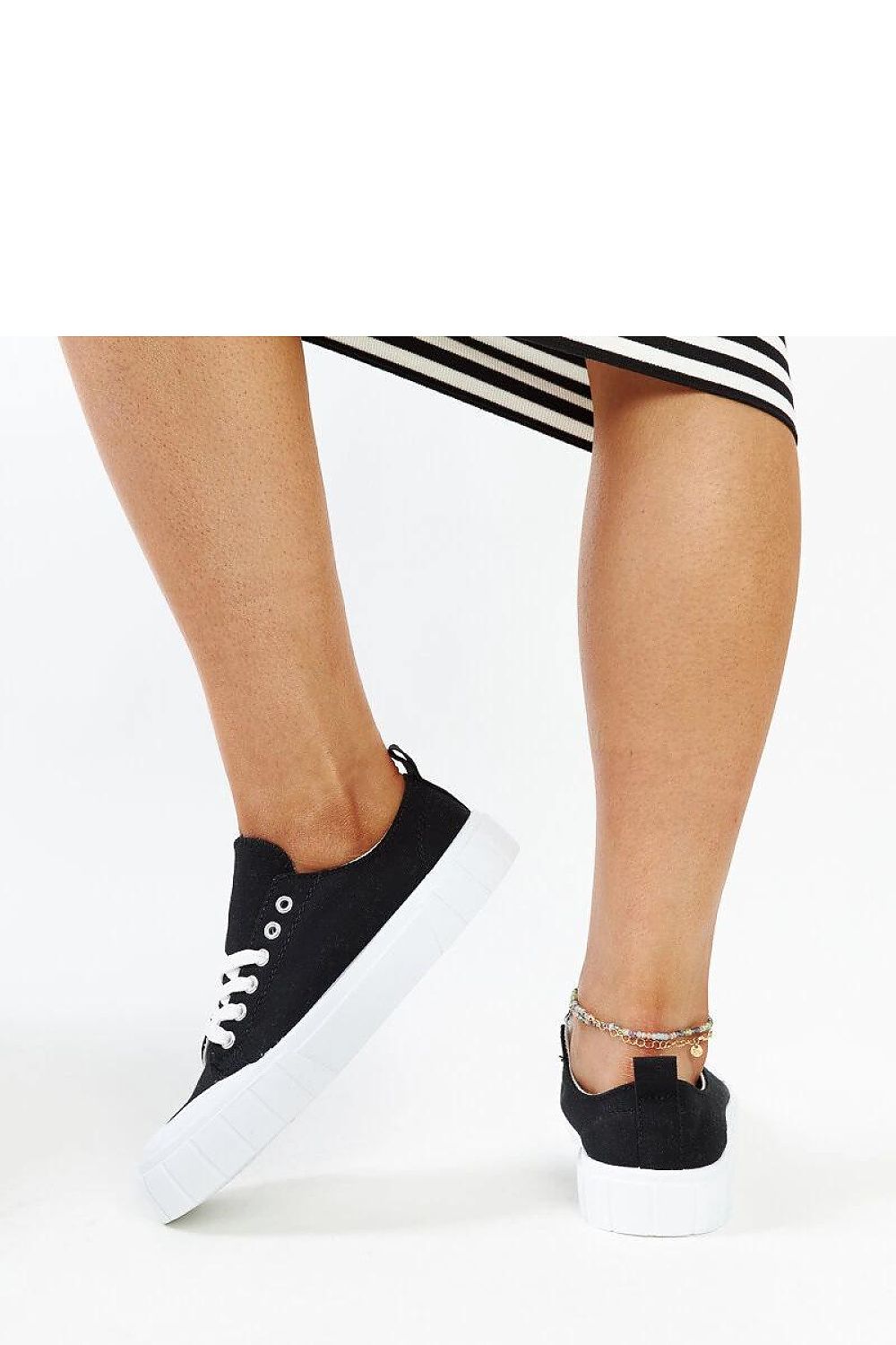 Baskets model 207375 Solea