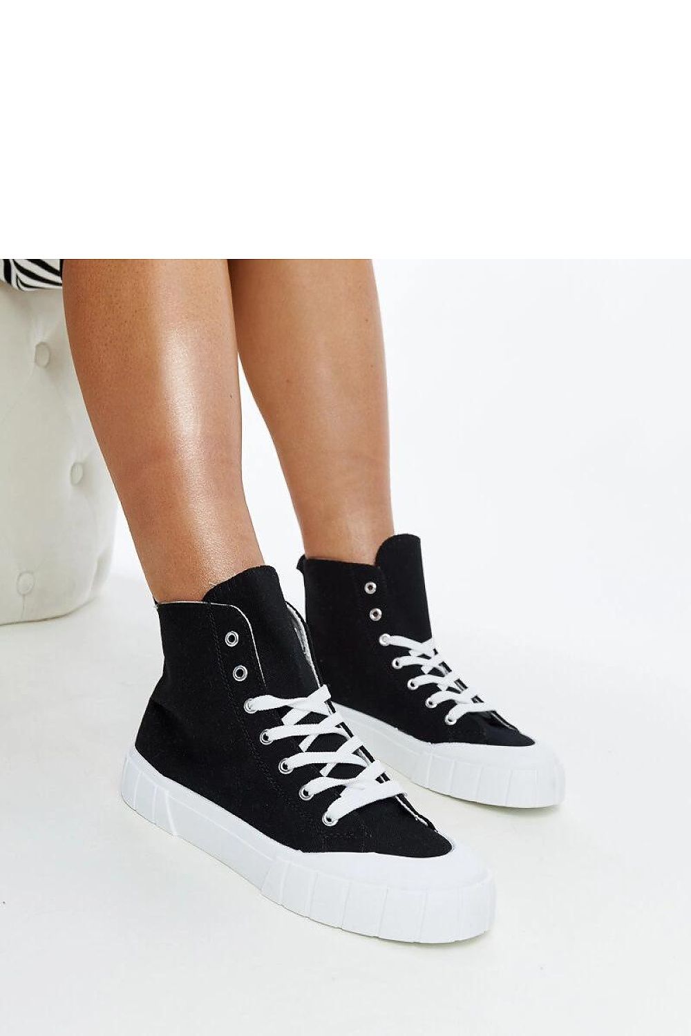 Baskets model 207385 Solea