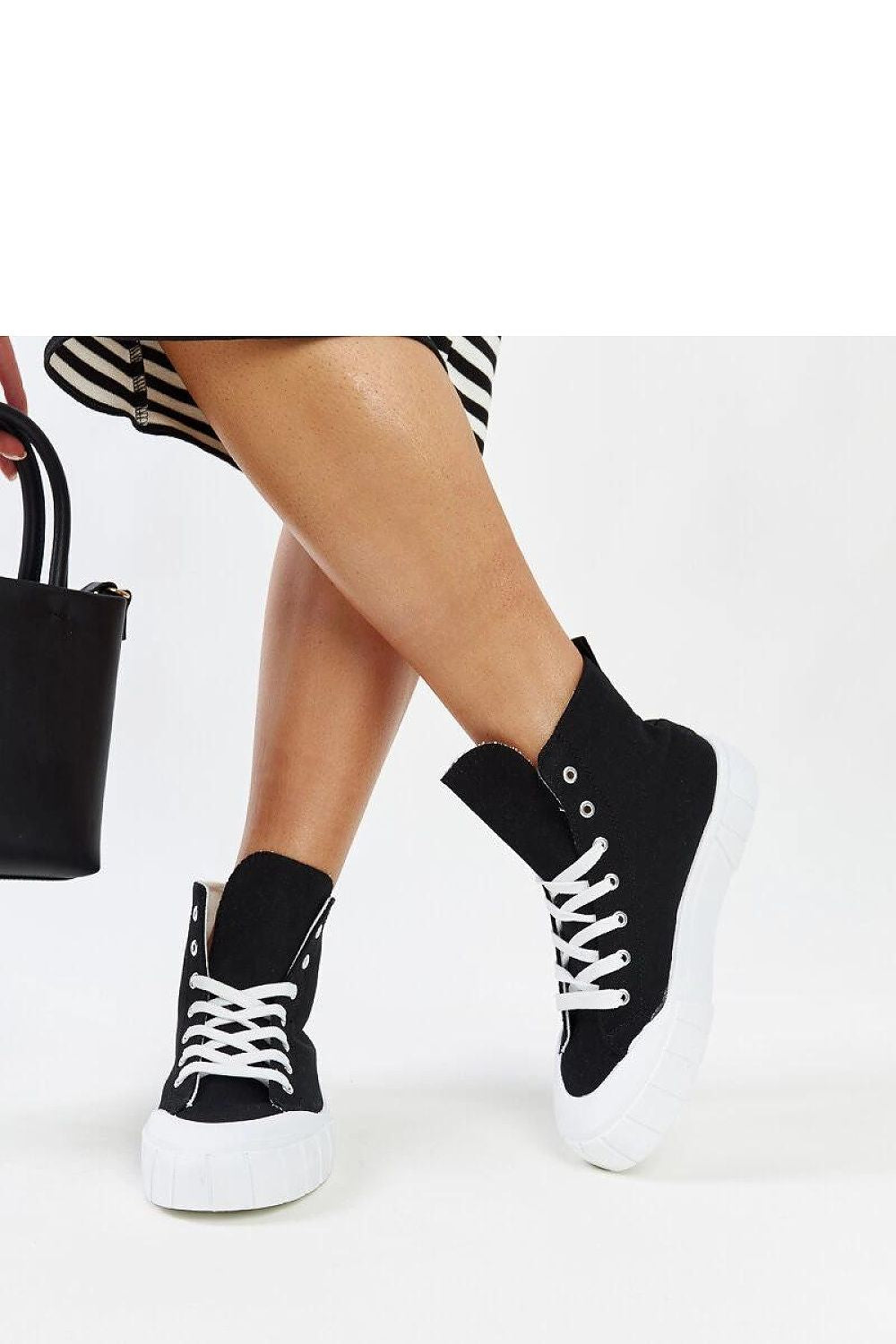 Baskets model 207385 Solea