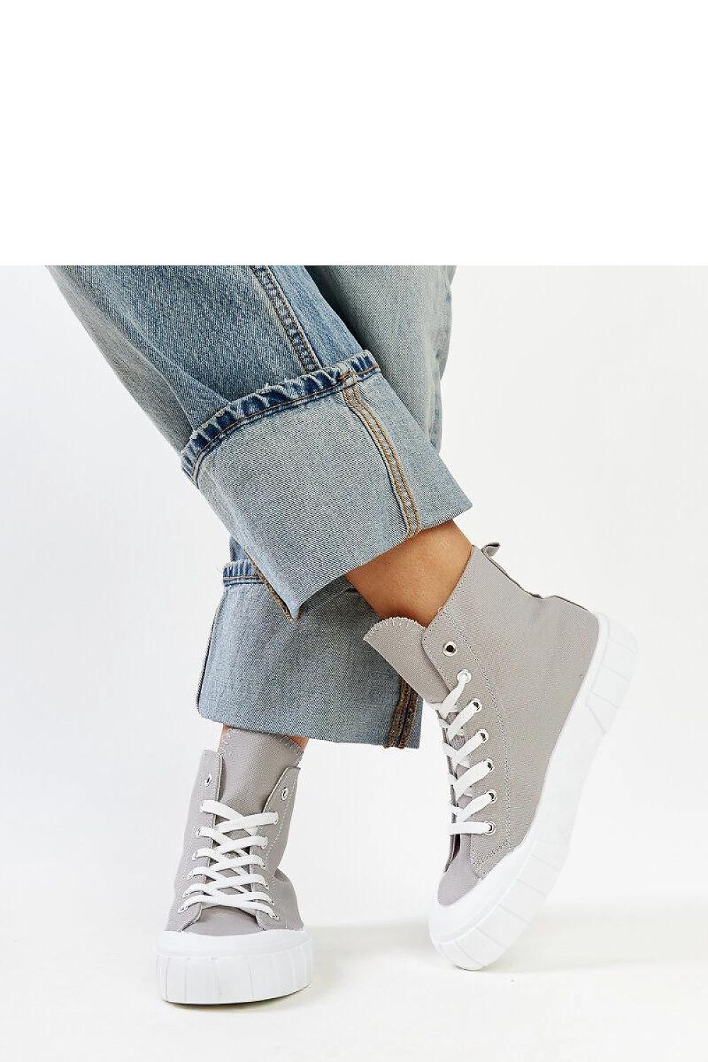 Baskets model 207386 Solea