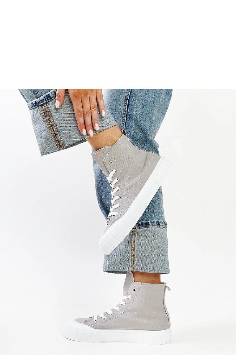 Baskets model 207386 Solea