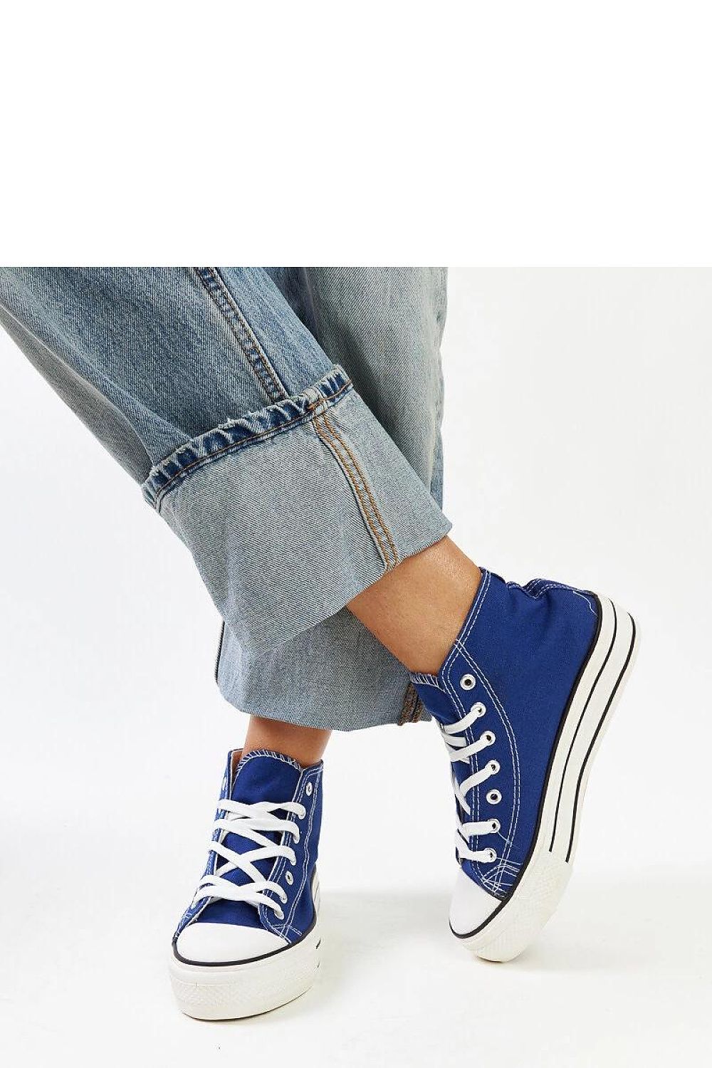 Baskets model 207392 Solea