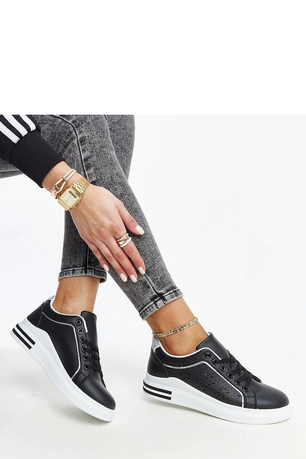 Baskets model 207399 Solea