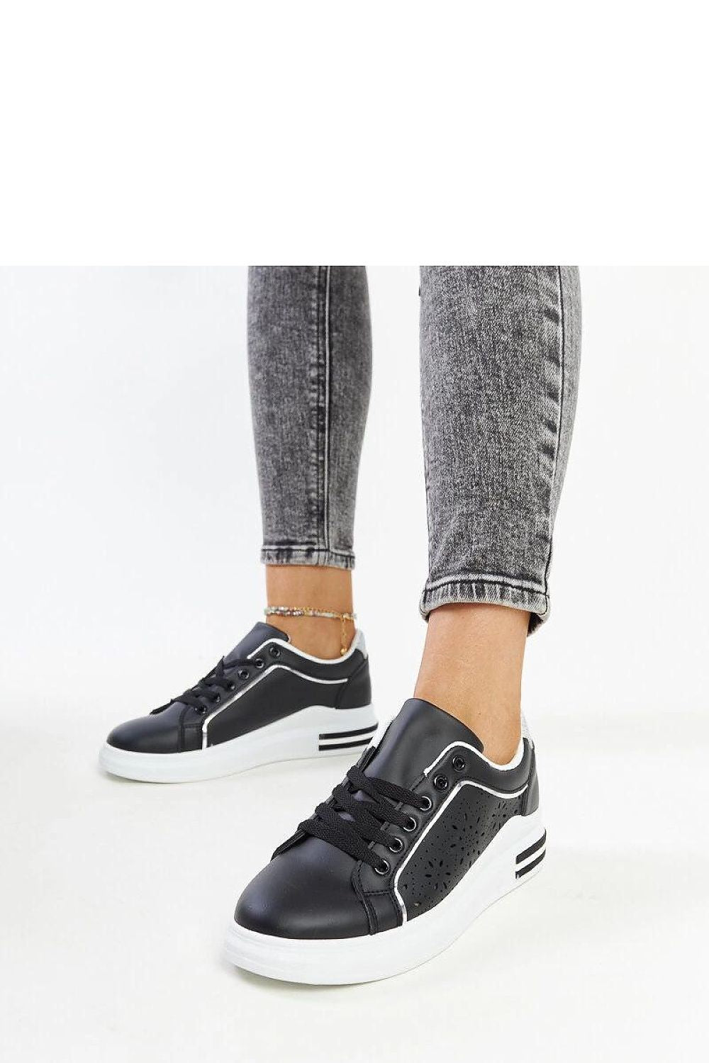 Baskets model 207399 Solea