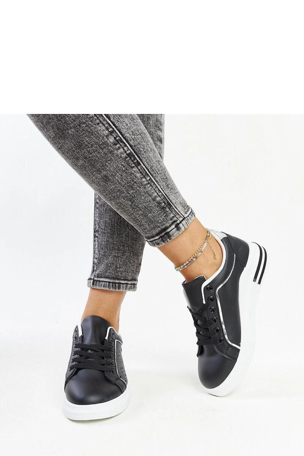 Baskets model 207399 Solea