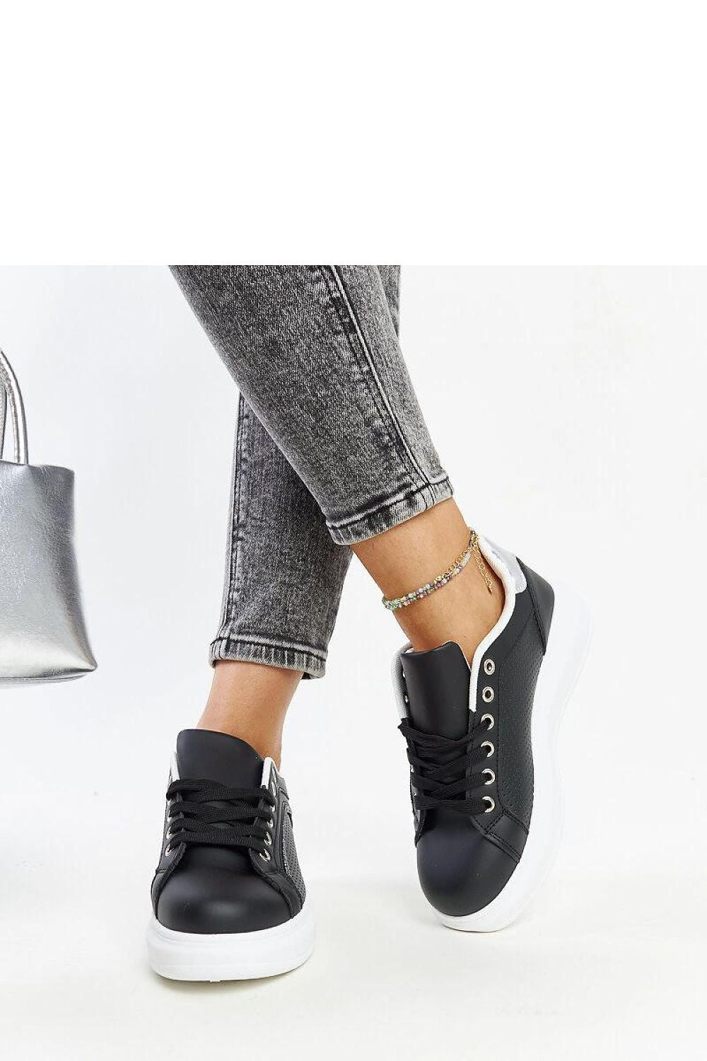 Baskets model 207400 Solea