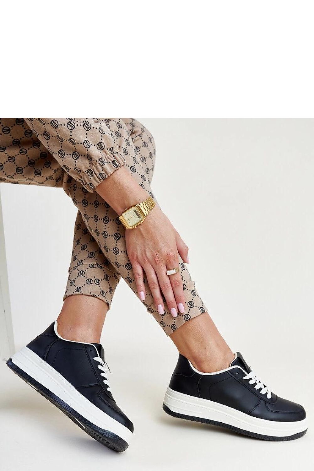 Baskets model 207402 Solea