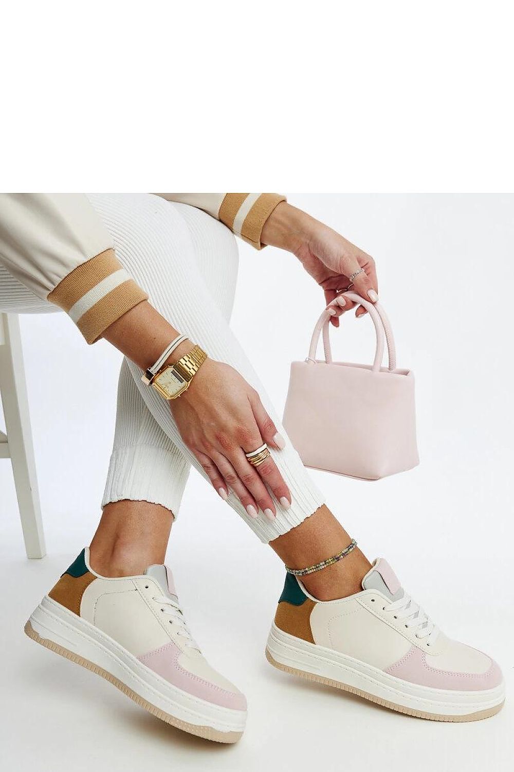 Baskets model 207404 Solea