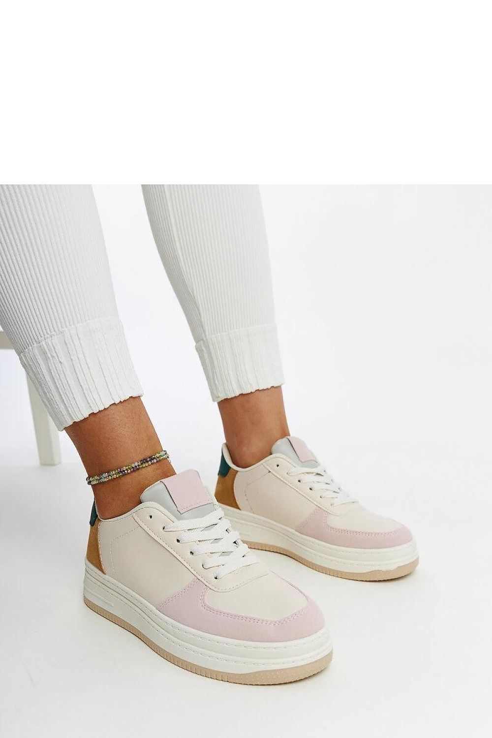 Baskets model 207404 Solea