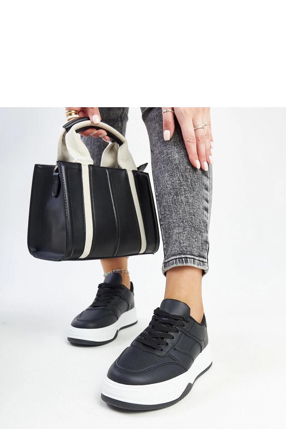 Baskets model 207409 Solea