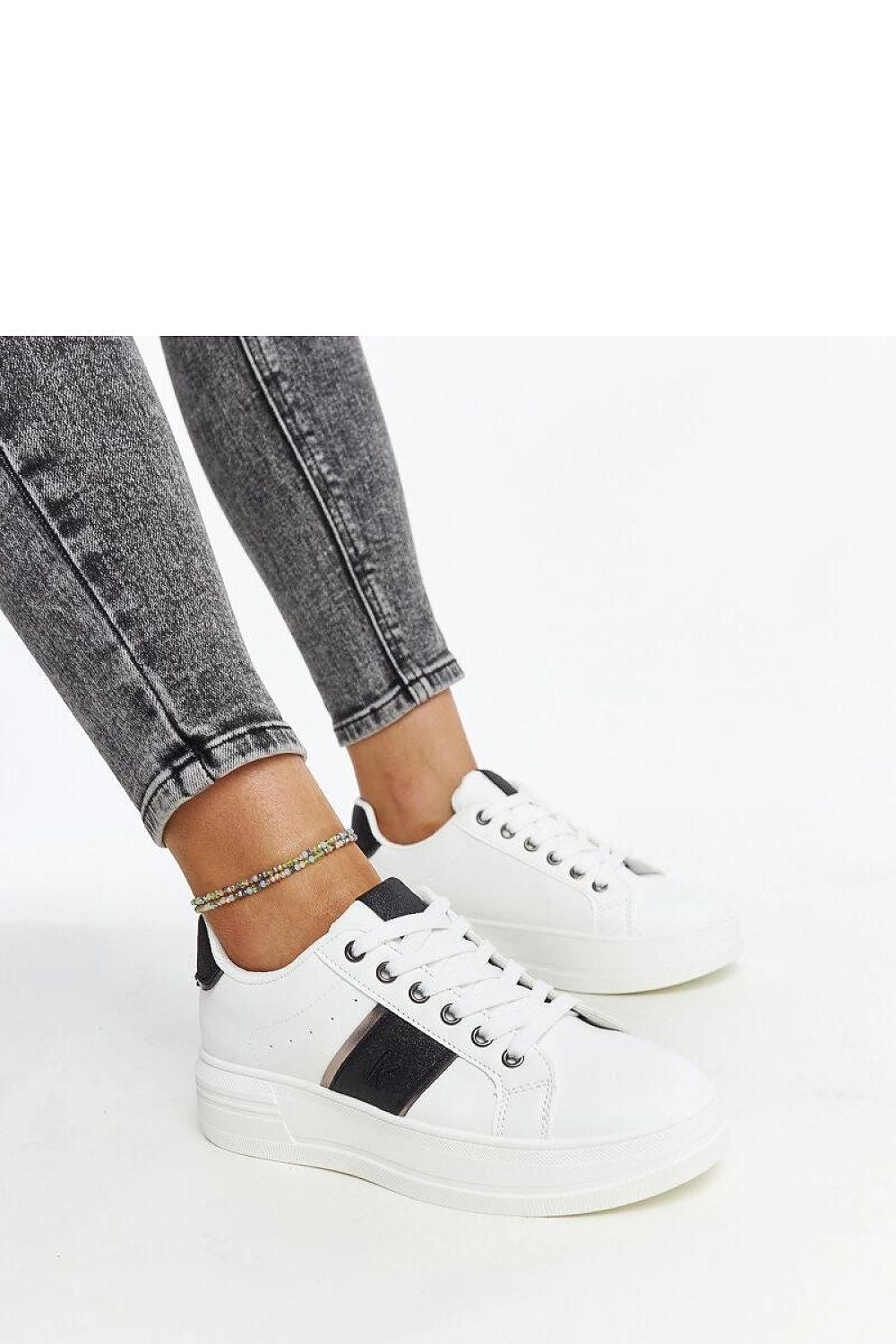 Baskets model 207431 Solea