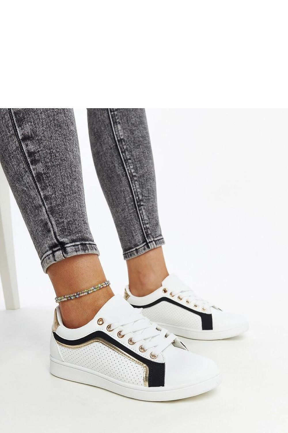 Baskets model 207440 Solea