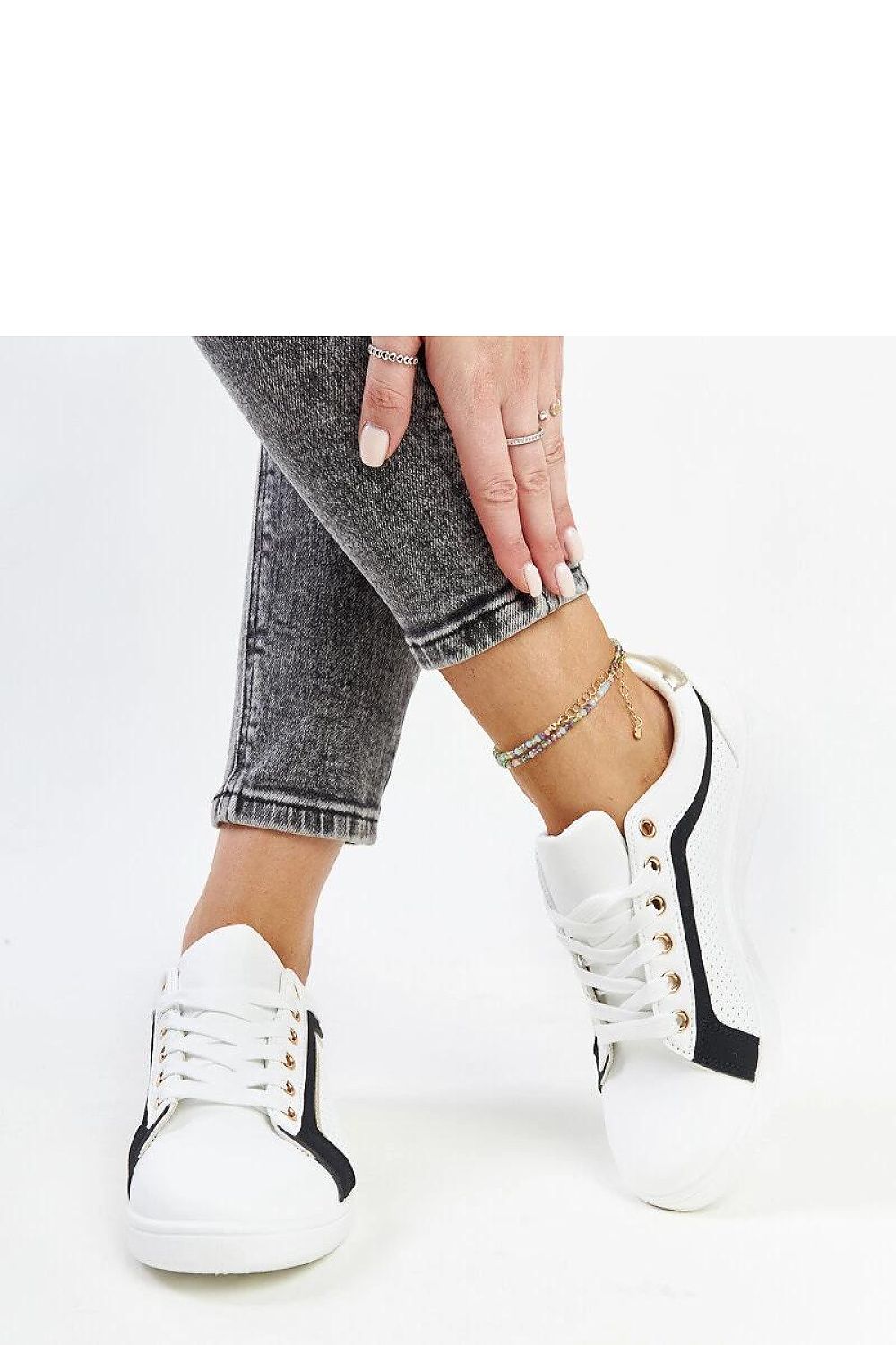 Baskets model 207440 Solea