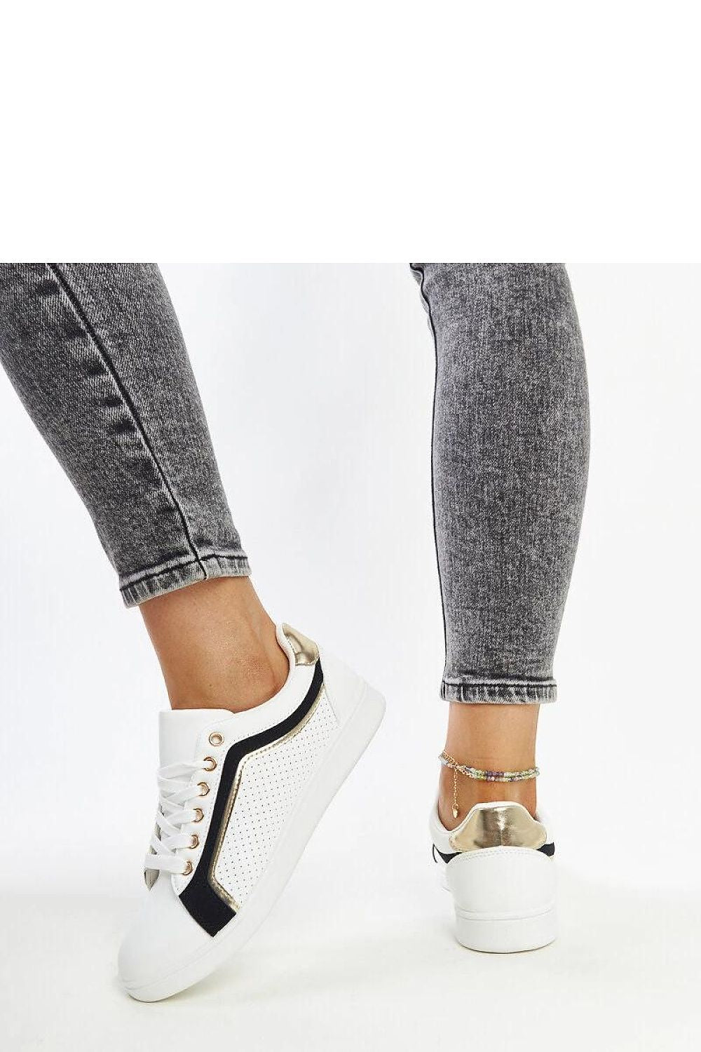 Baskets model 207440 Solea