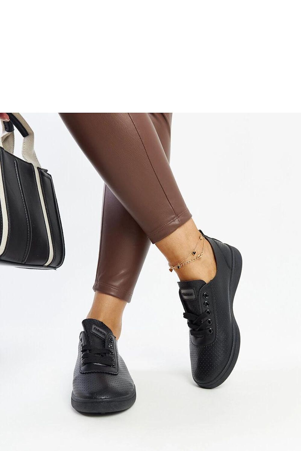 Baskets model 207448 Solea