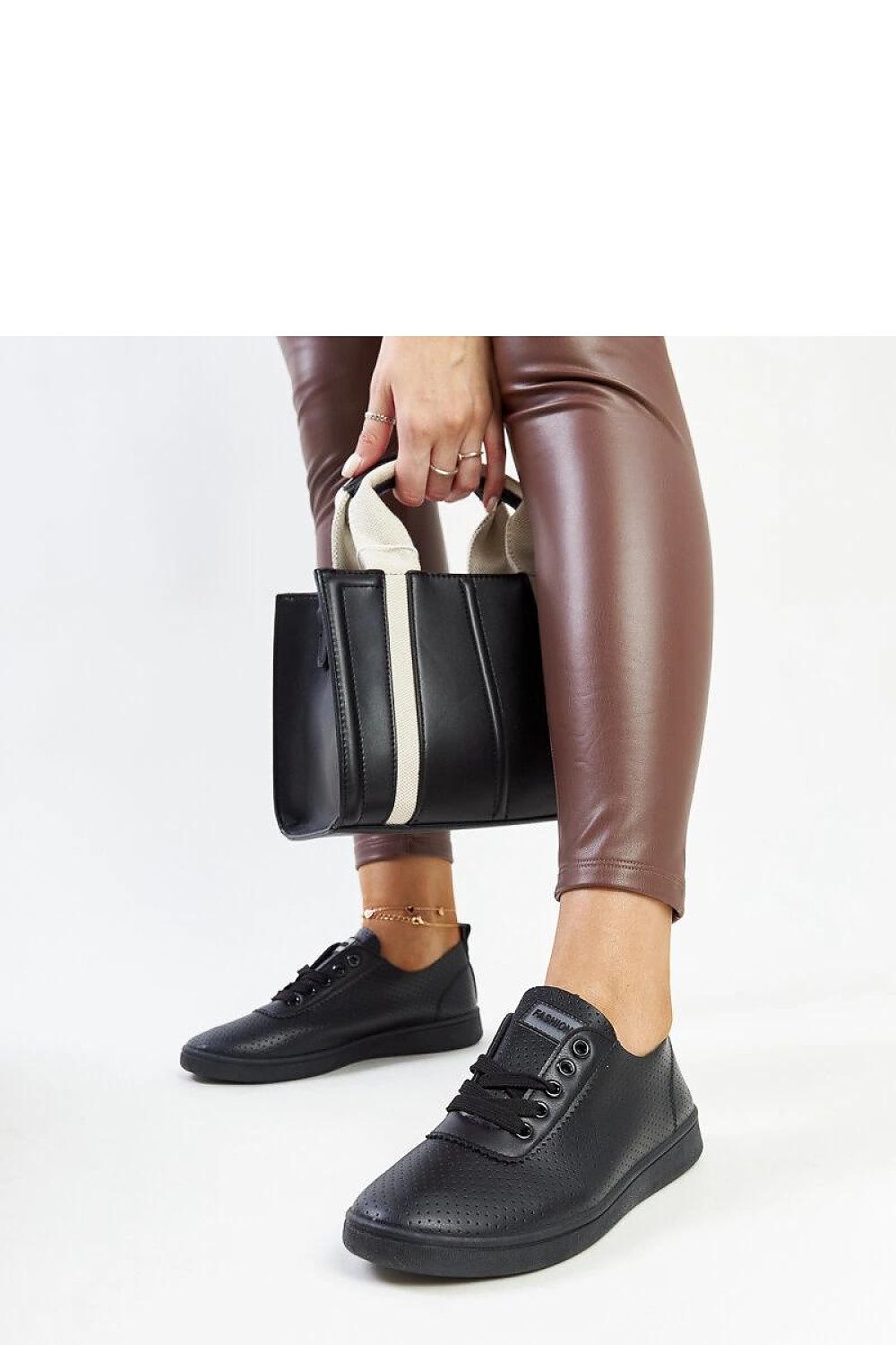 Baskets model 207448 Solea