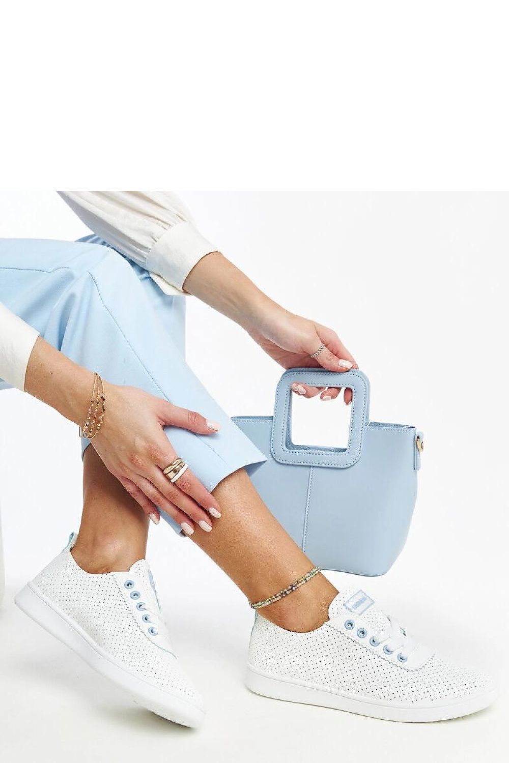 Baskets model 207449 Solea