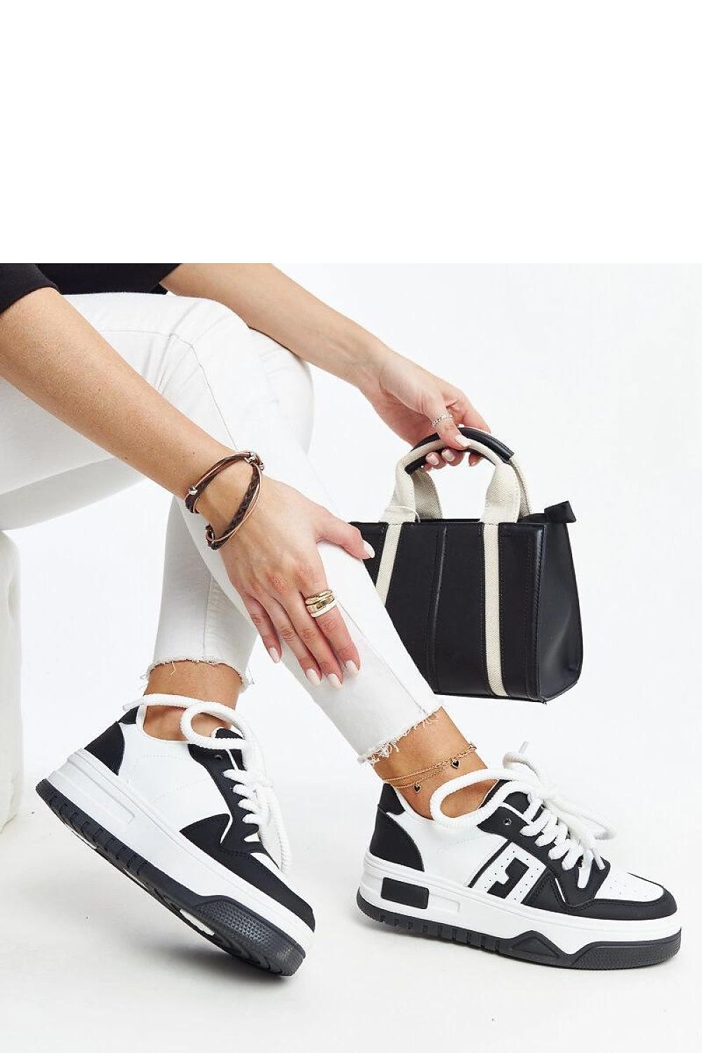 Baskets model 207462 Solea