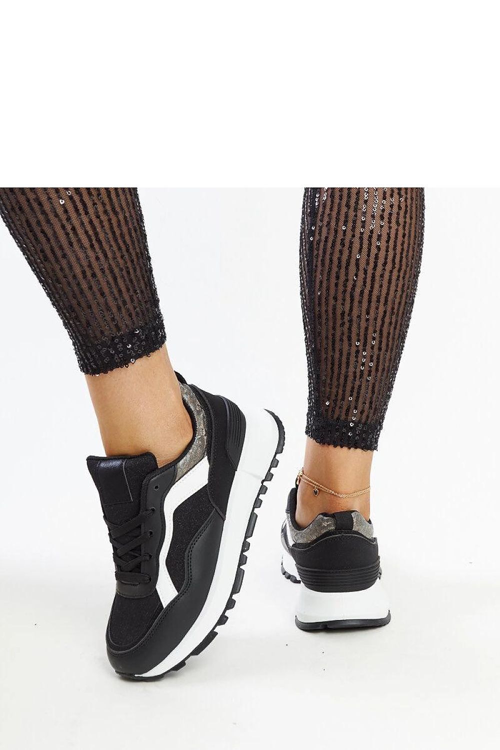 Baskets model 207467 Solea