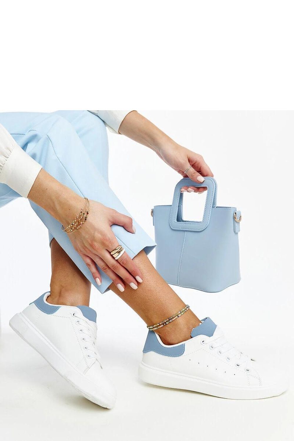 Baskets model 207473 Solea