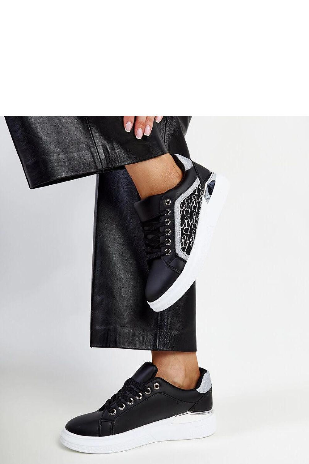 Baskets model 207493 Solea