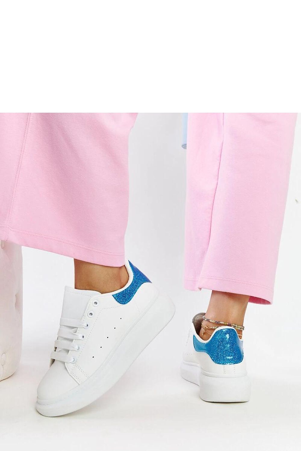 Baskets model 207496 Solea