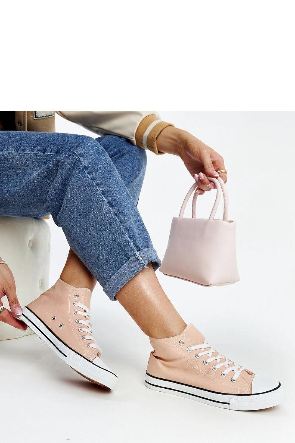 Baskets model 207502 Solea