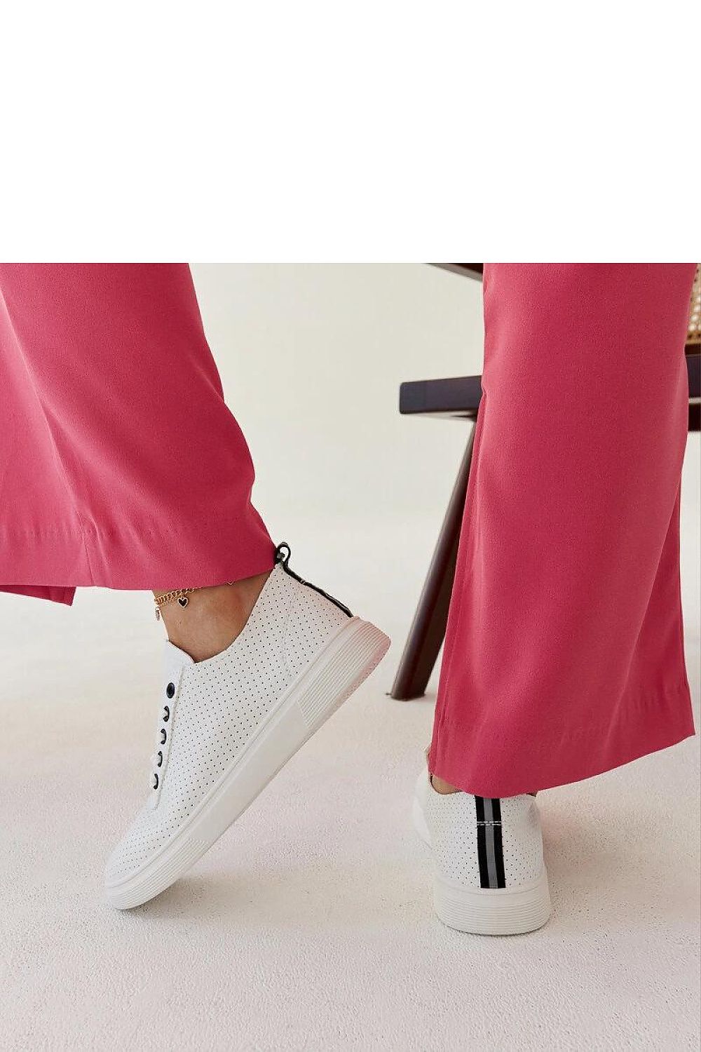 Baskets model 207517 Solea