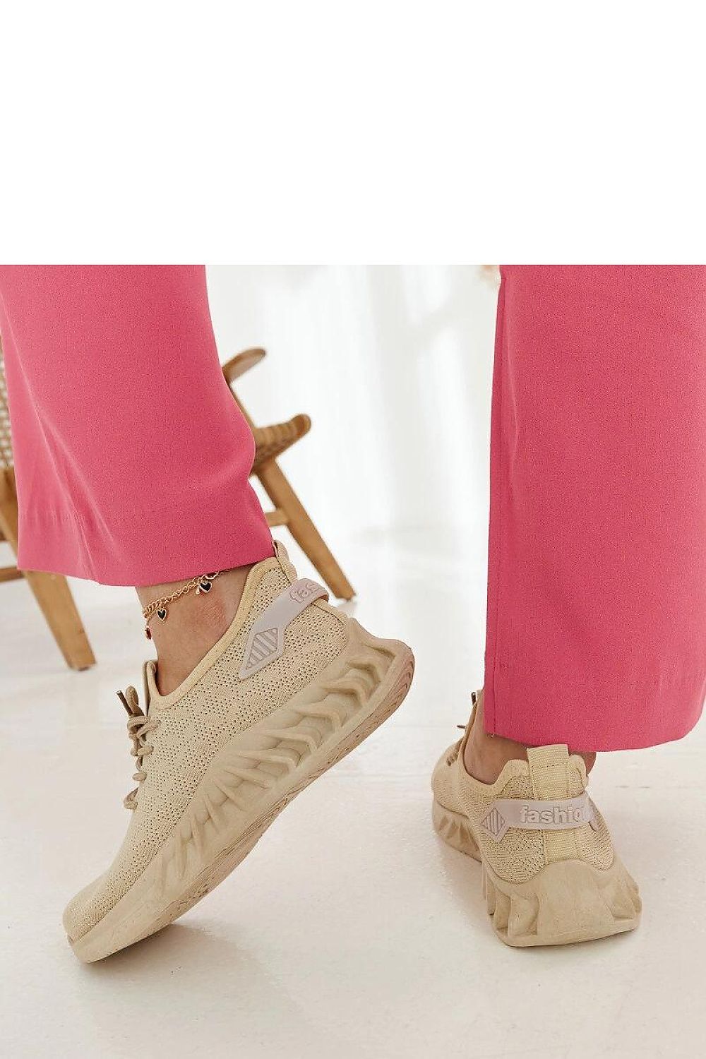 Baskets model 207528 Solea