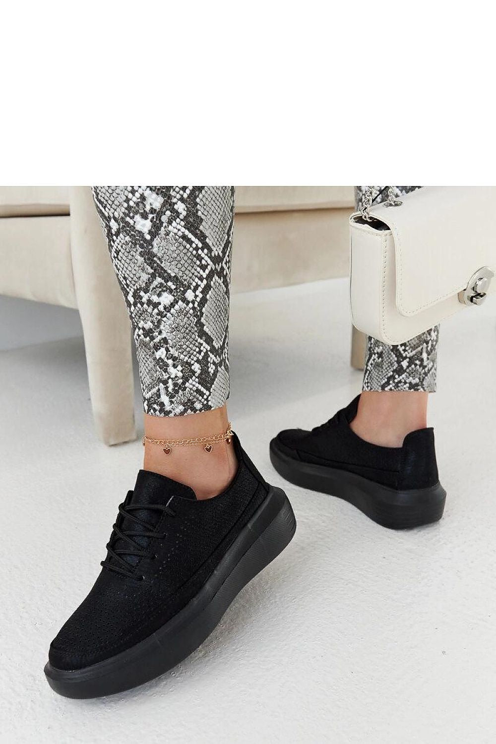 Baskets model 207540 Solea