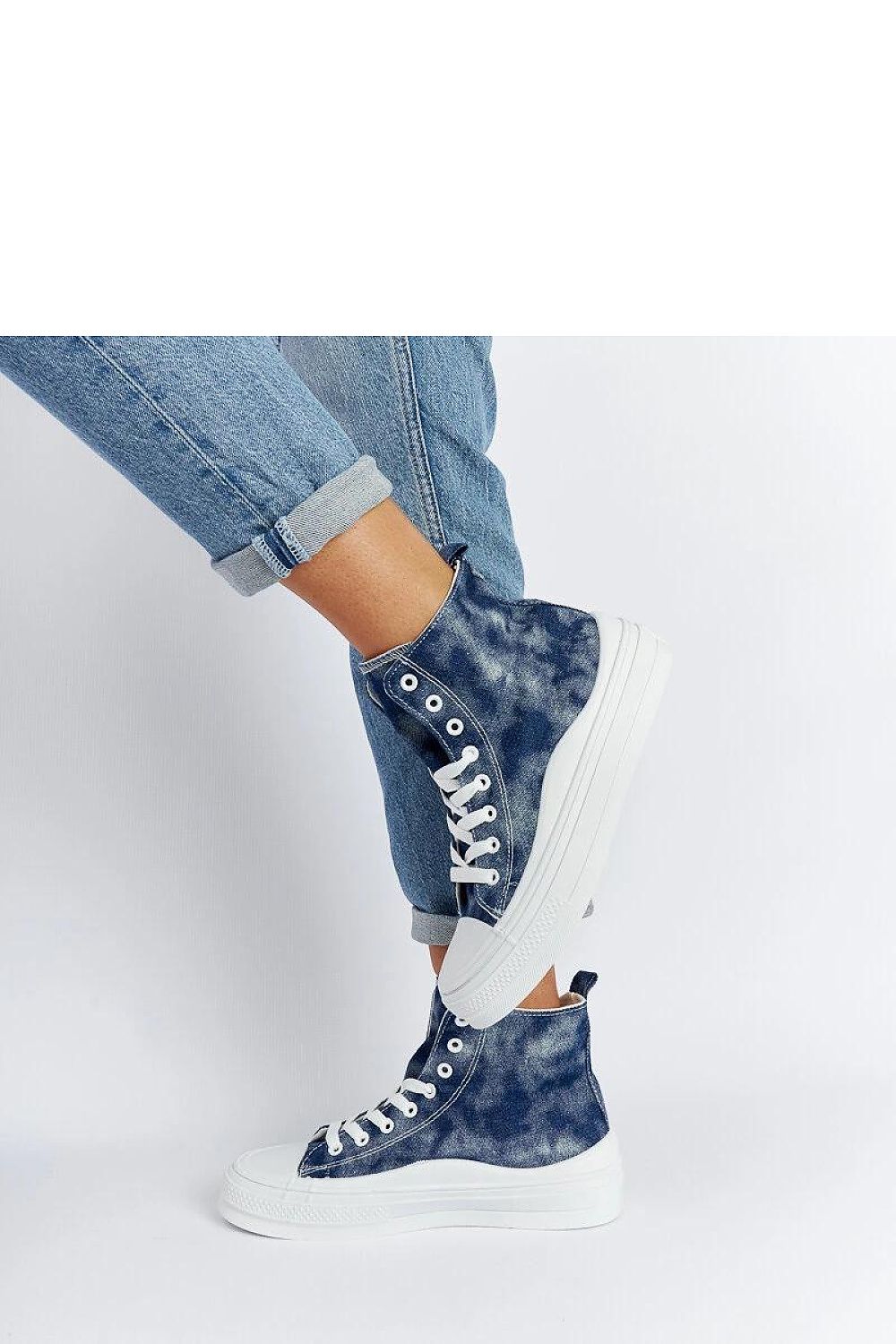 Baskets model 207543 Solea