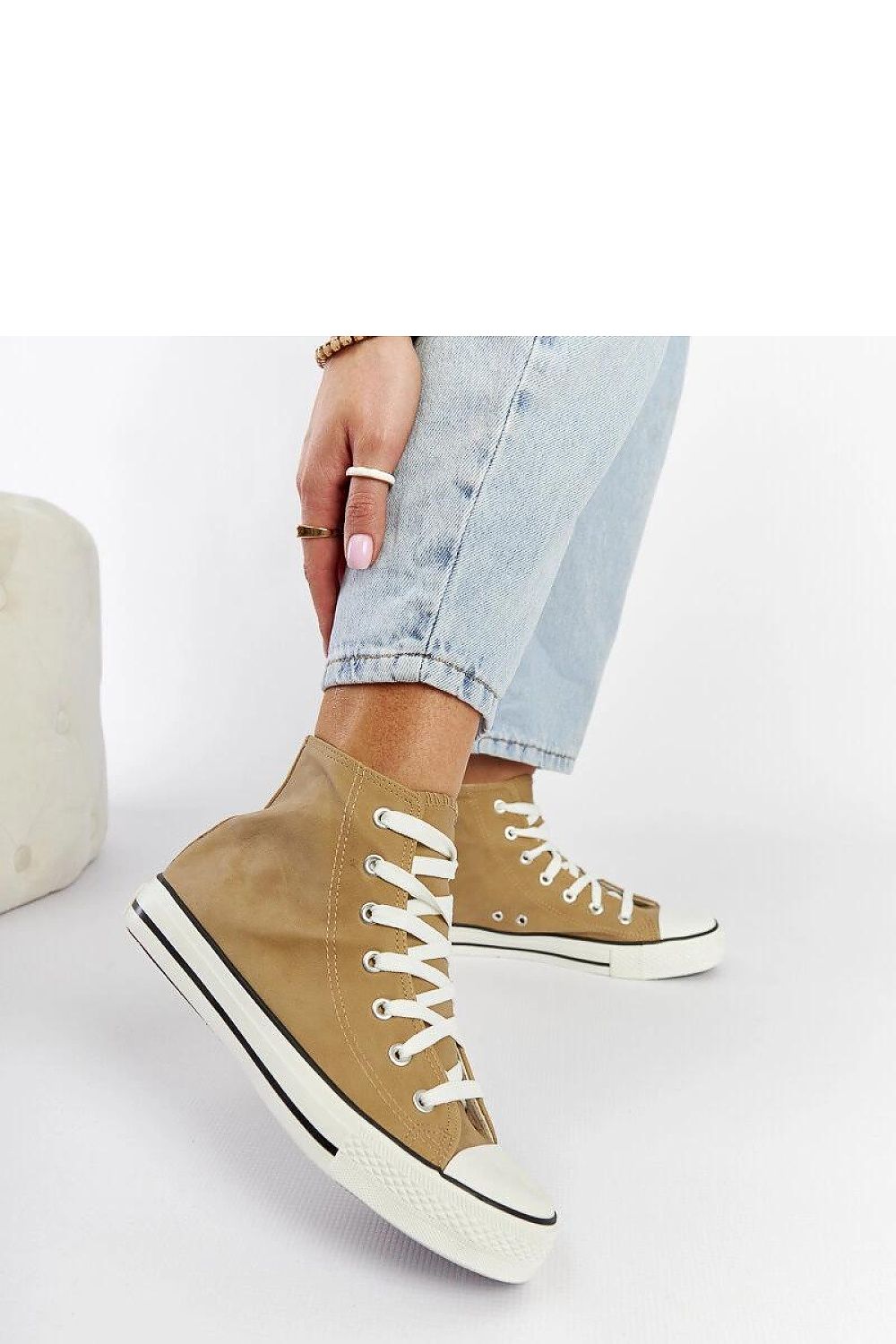 Baskets model 207544 Solea