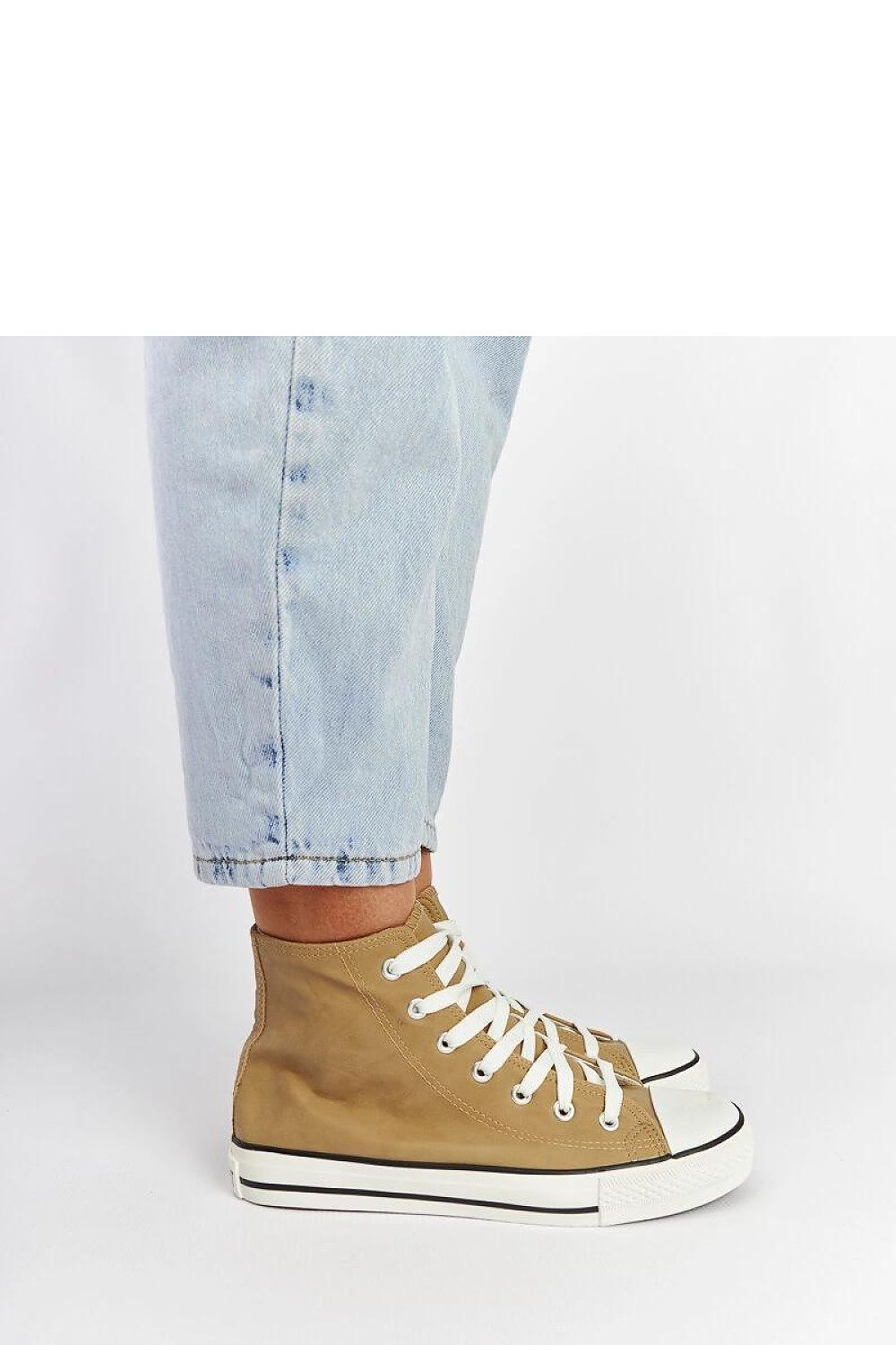 Baskets model 207544 Solea