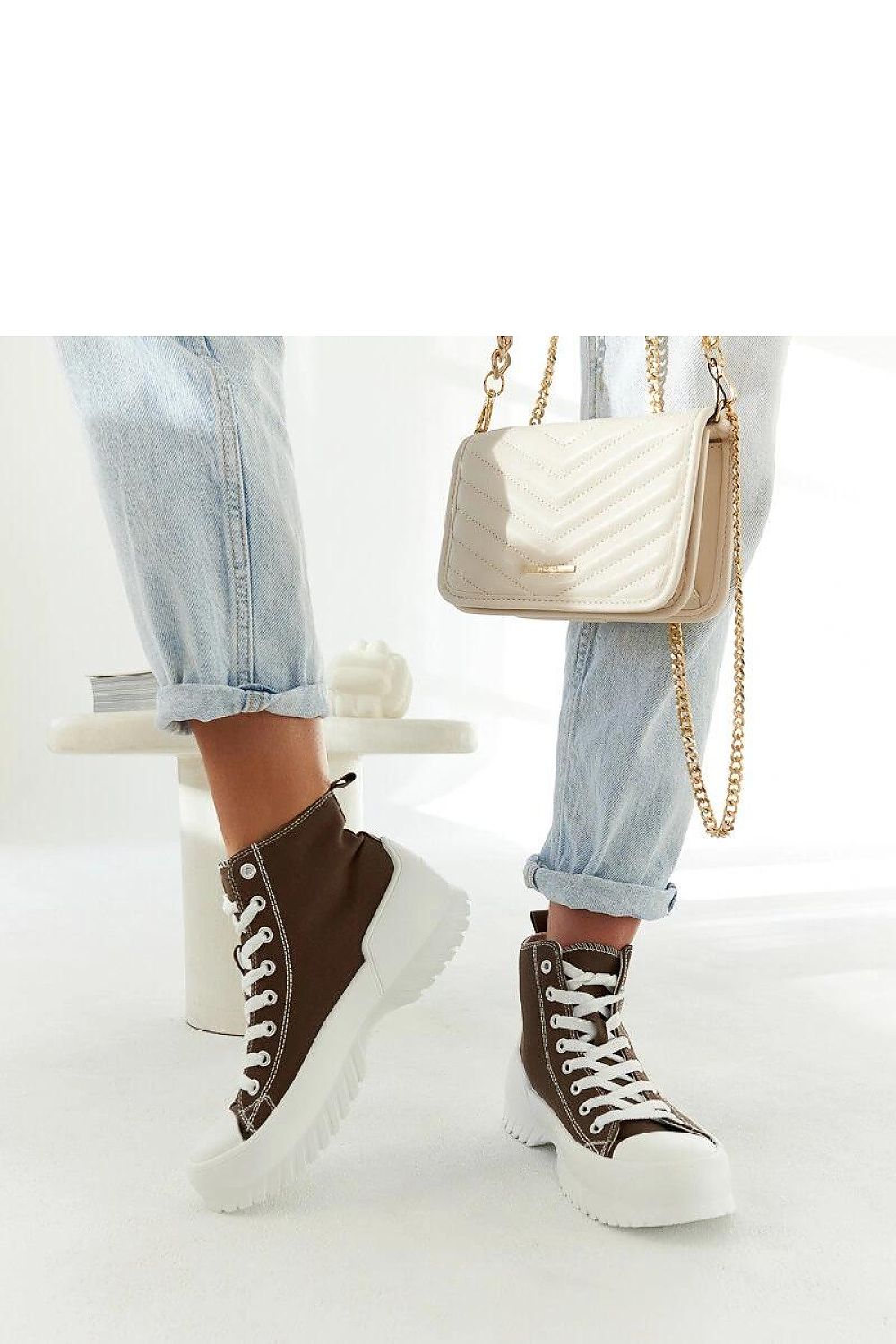 Baskets model 207548 Solea