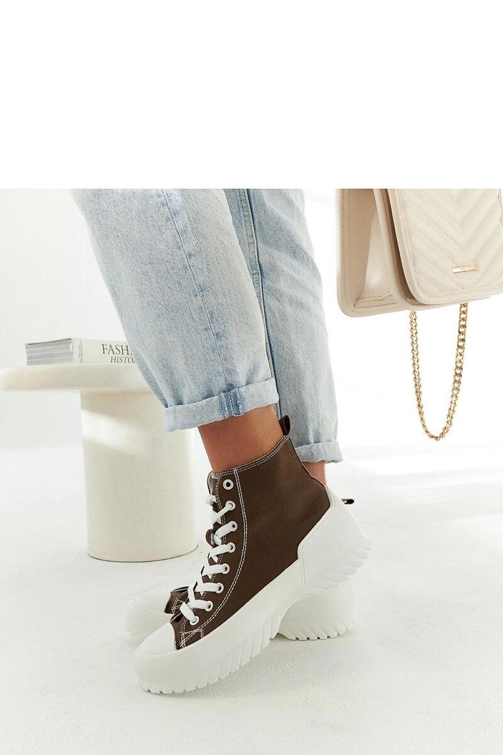 Baskets model 207548 Solea