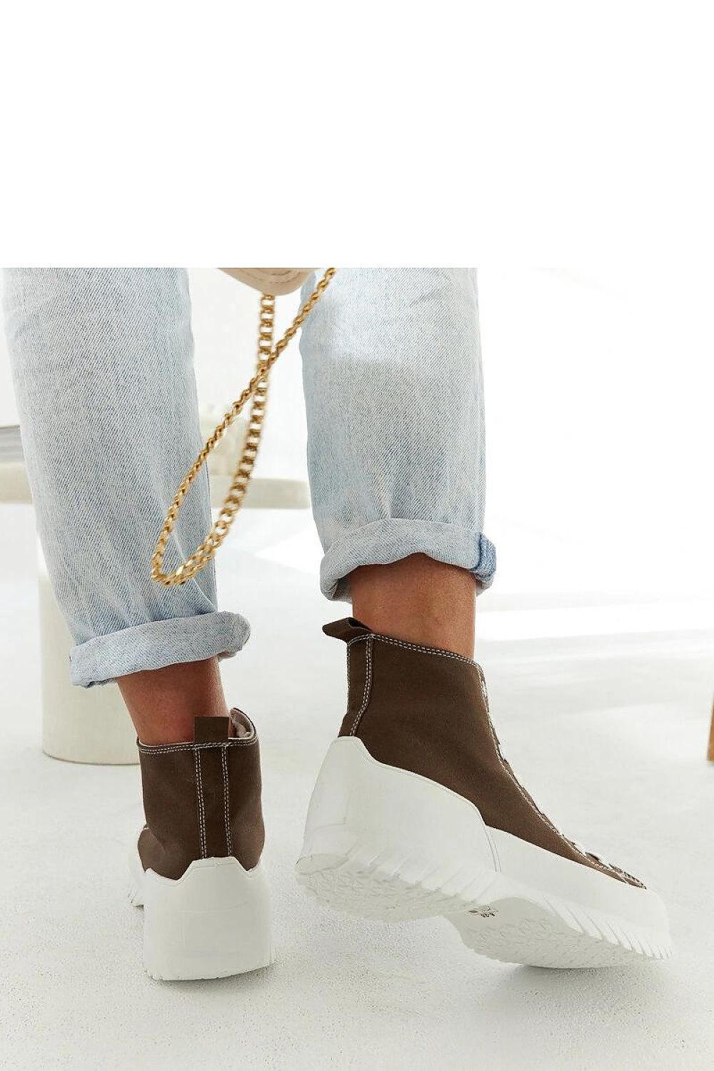 Baskets model 207548 Solea