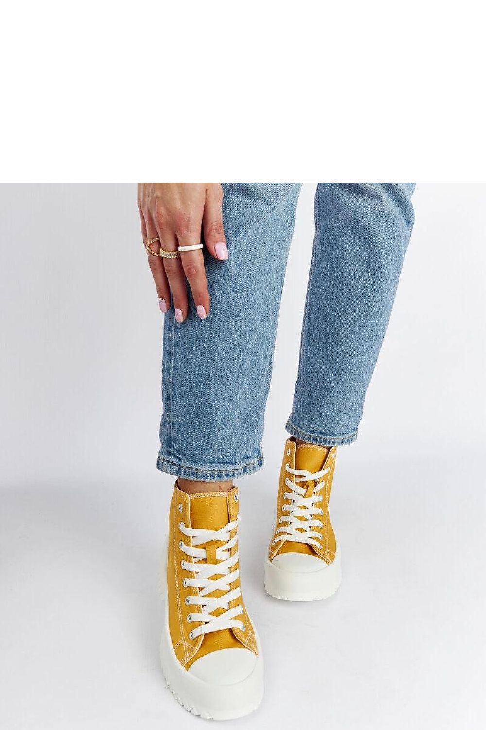 Baskets model 207549 Solea