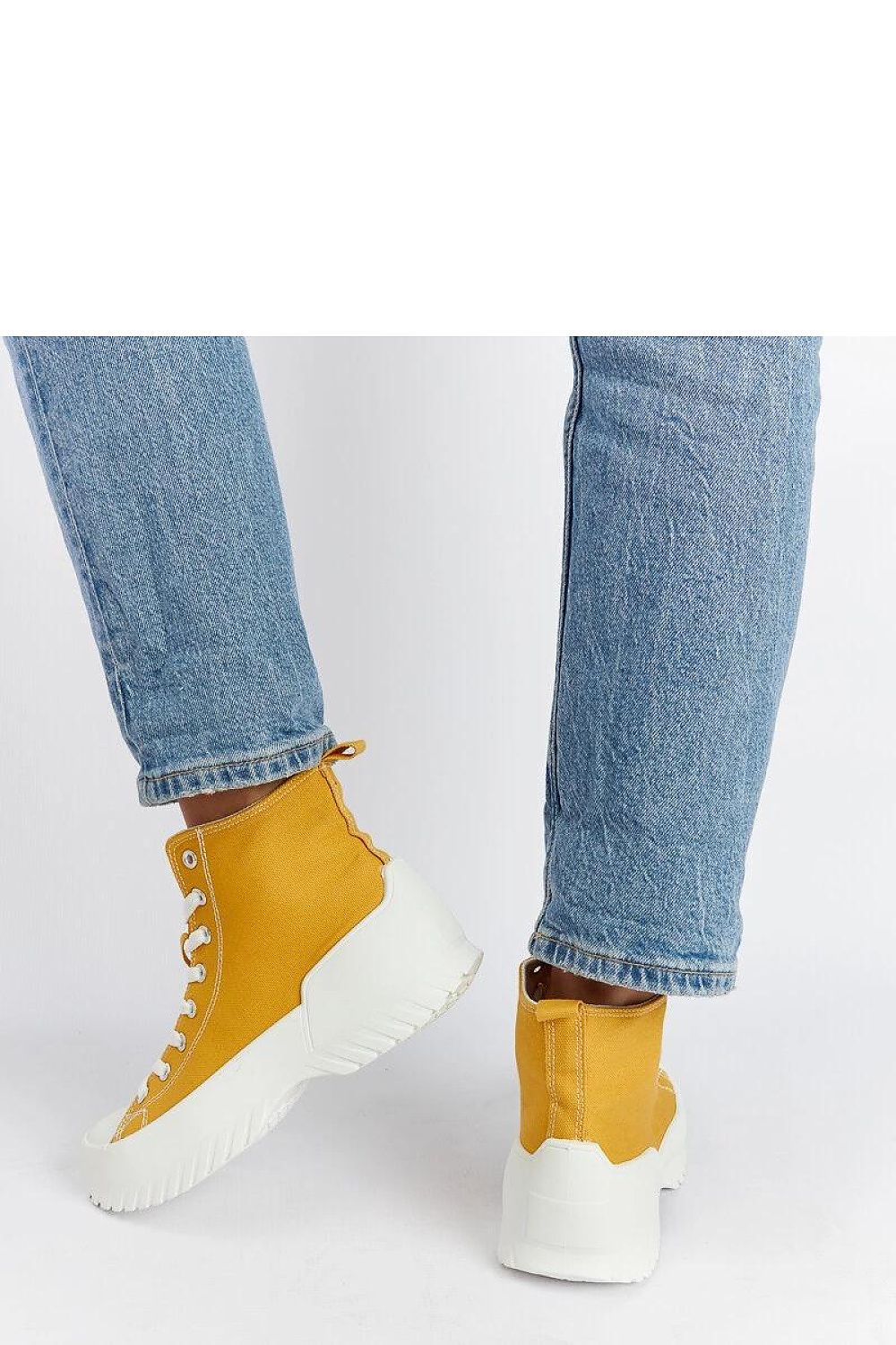 Baskets model 207549 Solea