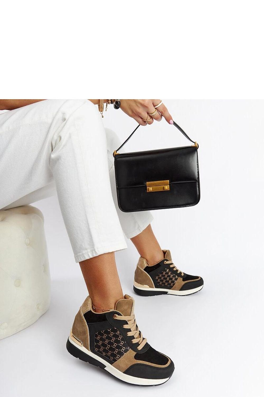 Baskets model 207552 Solea