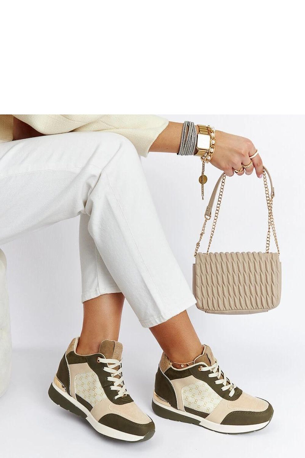 Baskets model 207553 Solea