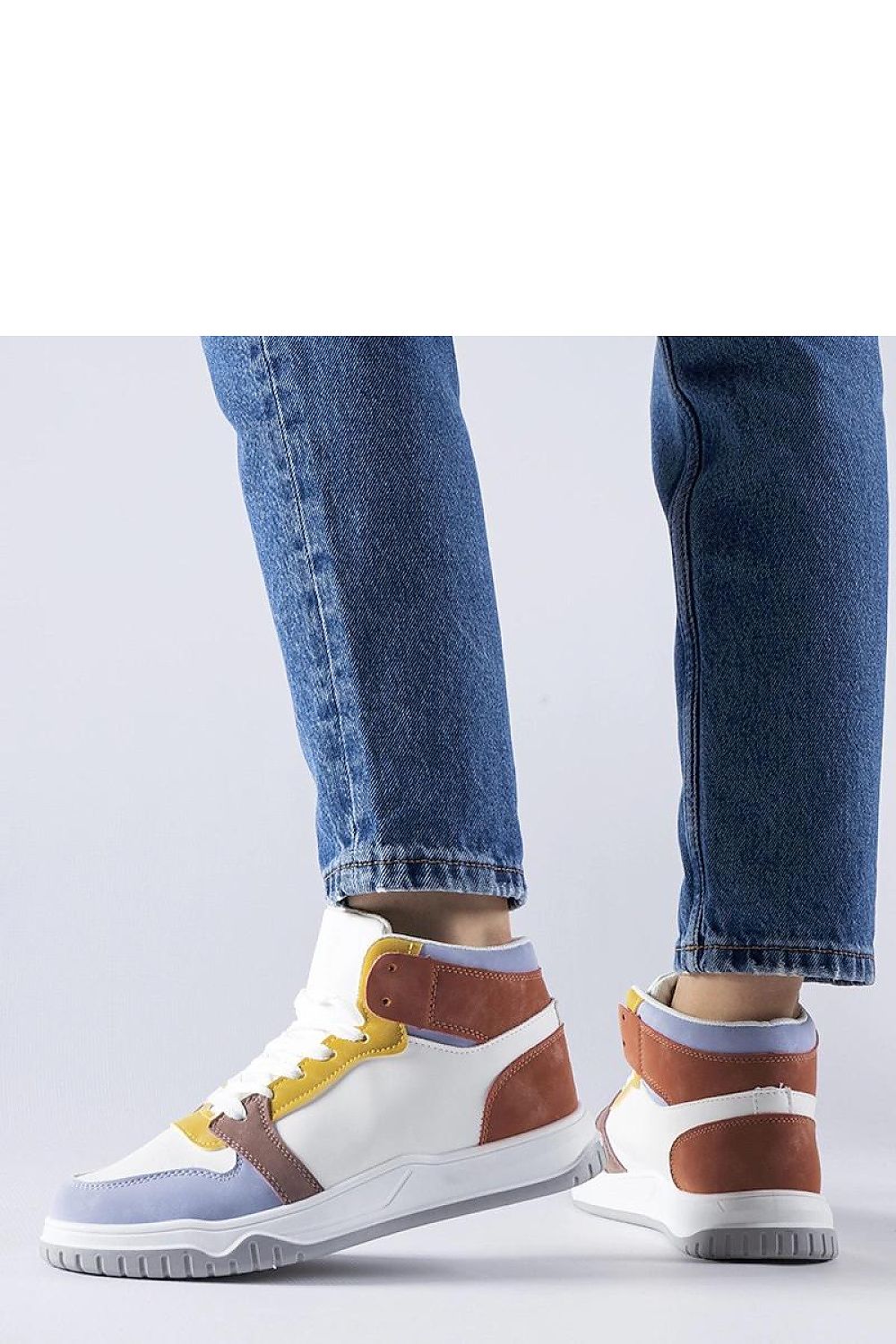 Baskets model 207564 Solea