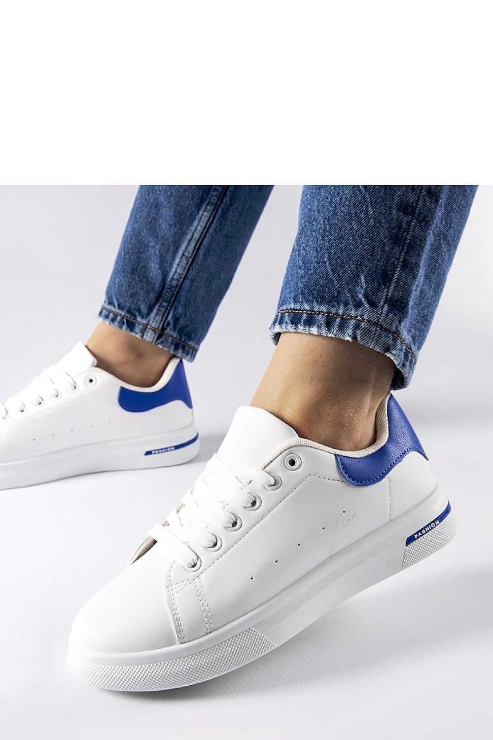 Baskets model 207570 Solea