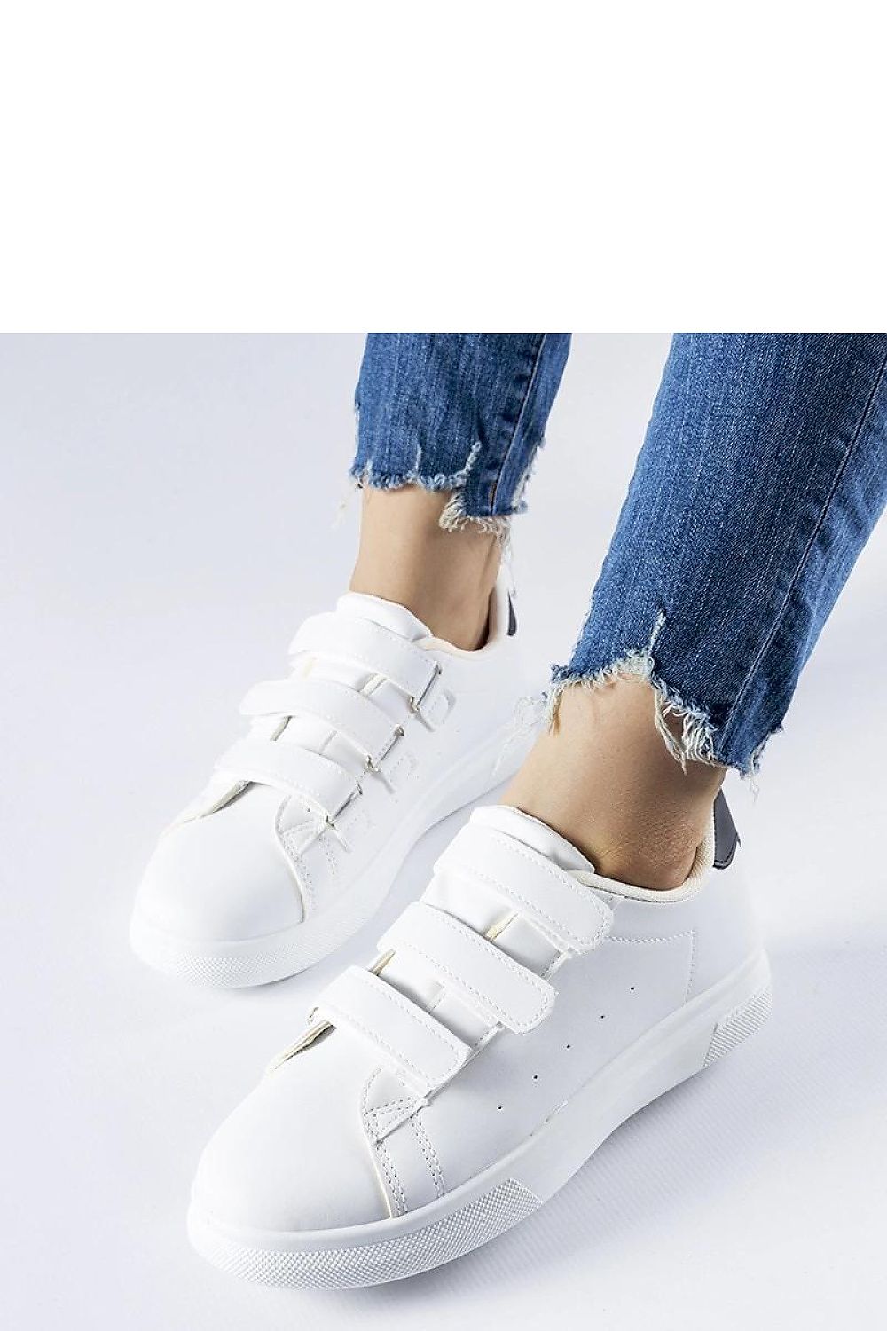 Baskets model 207575 Solea