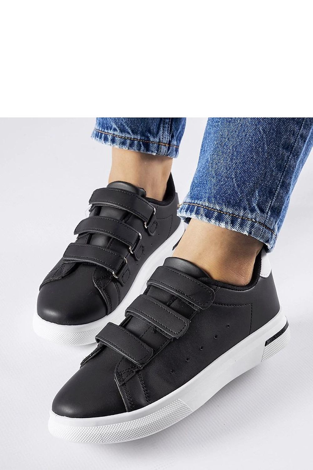 Baskets model 207576 Solea