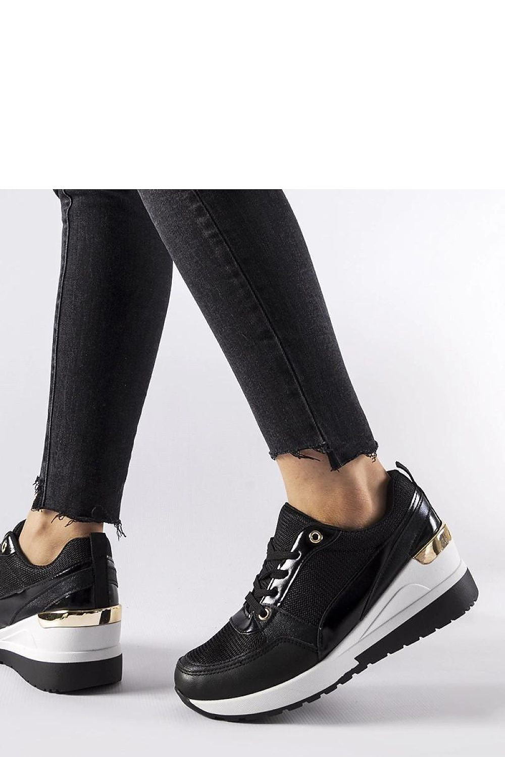 Baskets model 207578 Solea