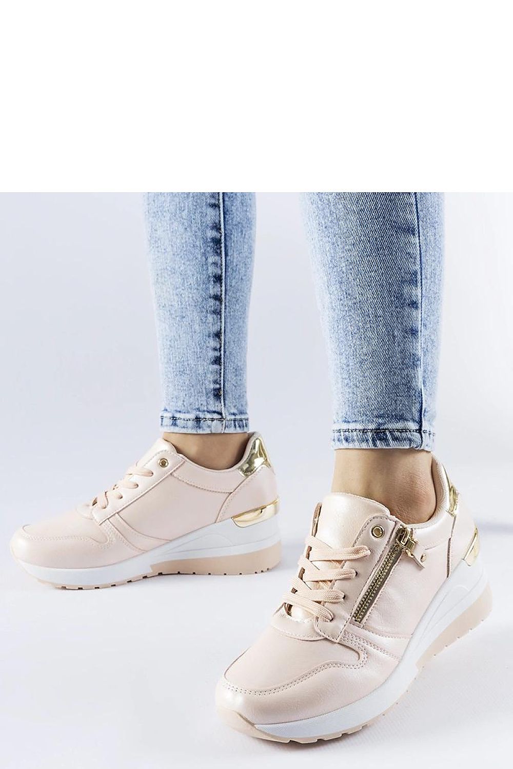 Baskets model 207582 Solea