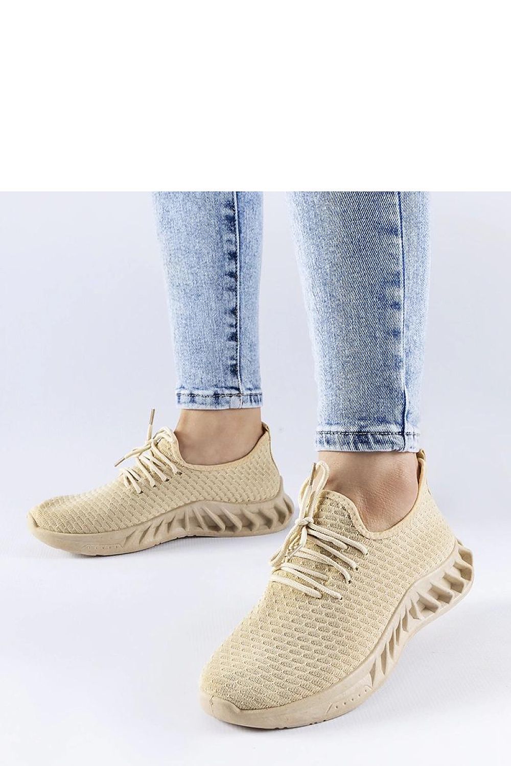 Baskets model 207588 Solea