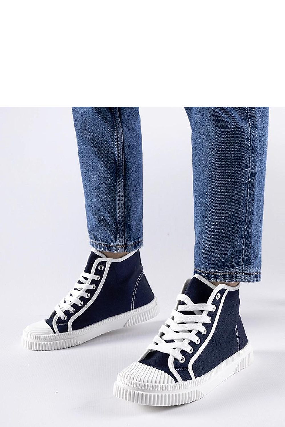 Baskets model 207595 Solea