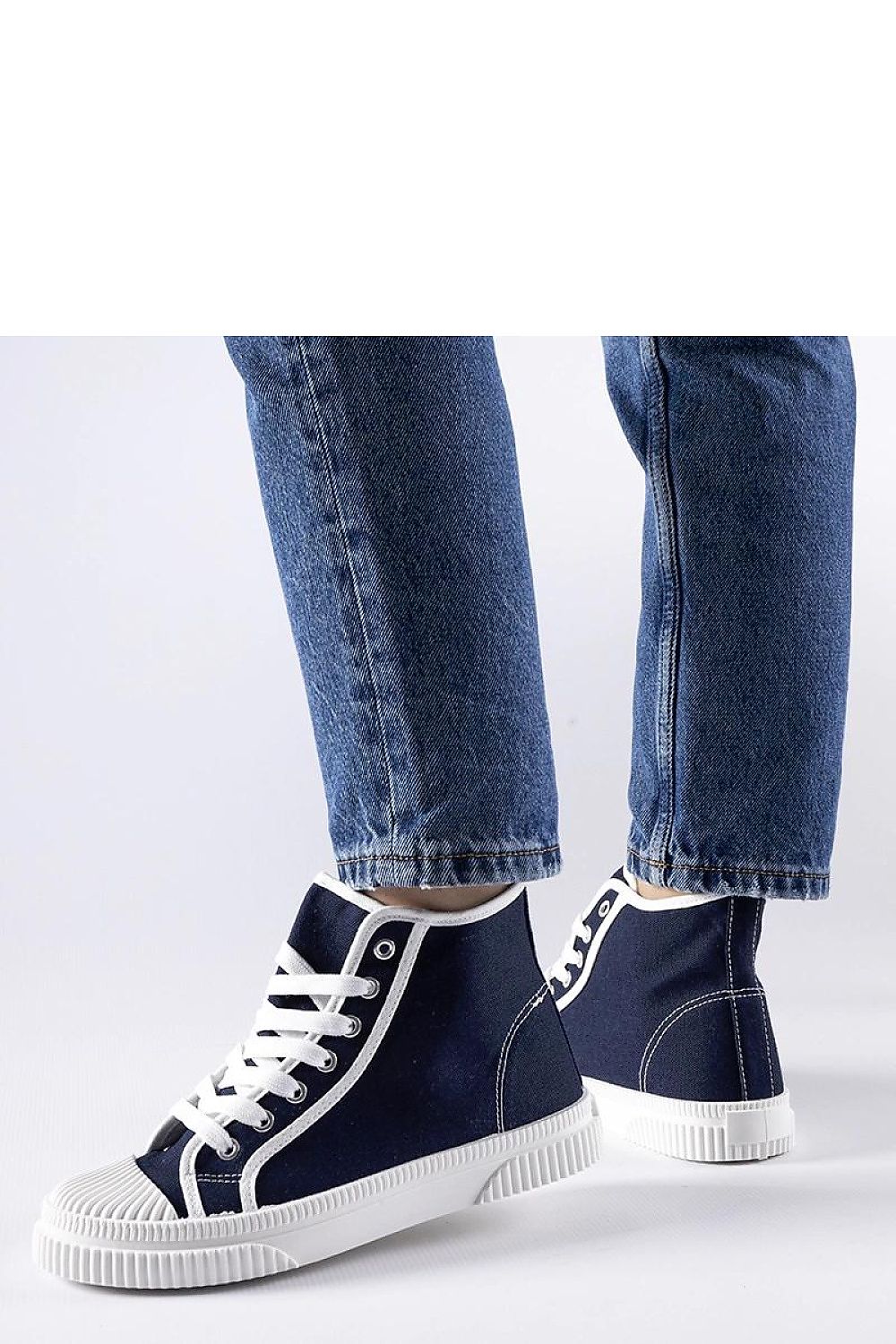 Baskets model 207595 Solea