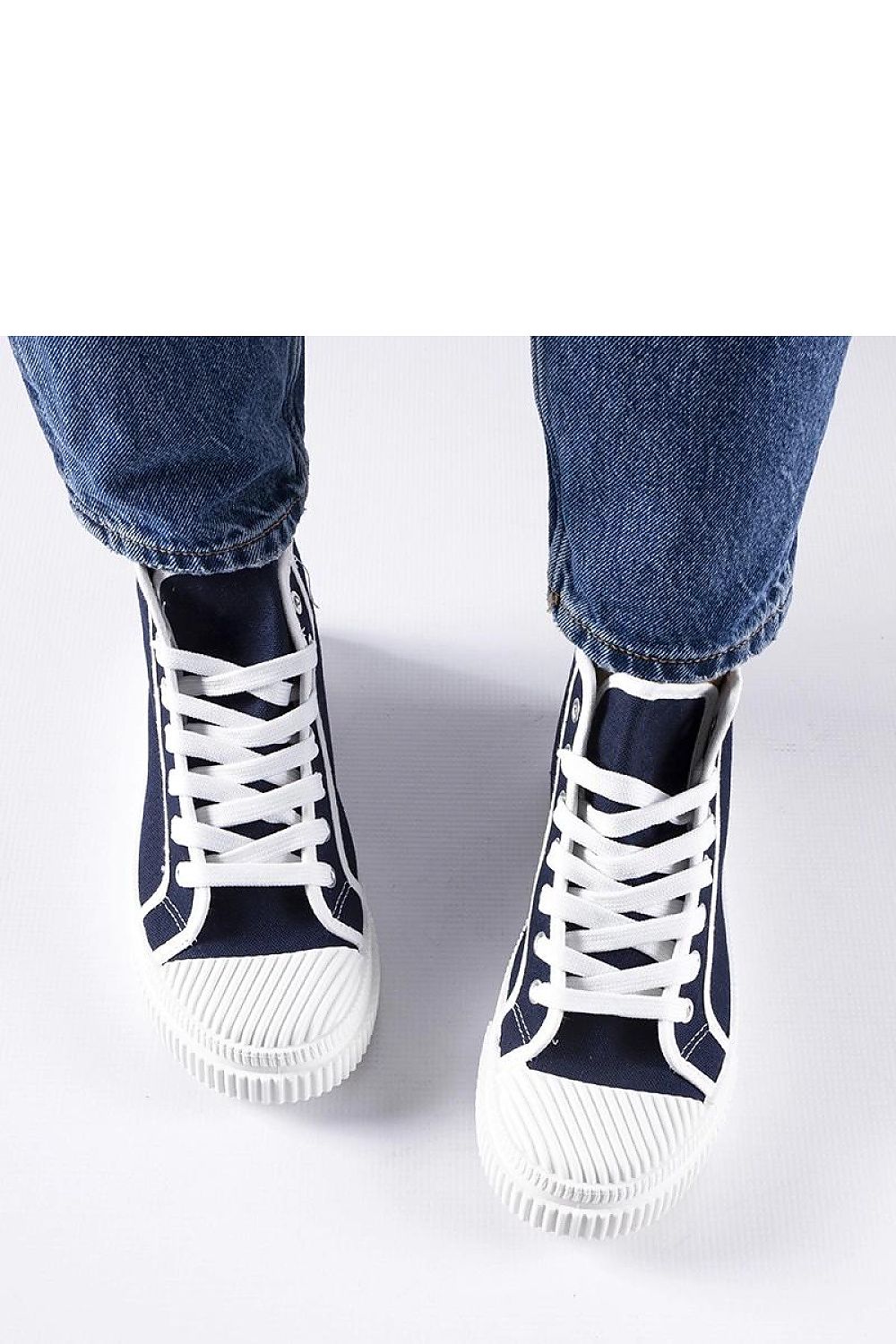 Baskets model 207595 Solea